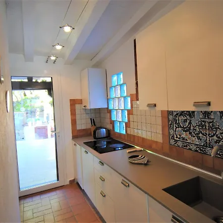 Дом отдыха Acquamarina - Exclusive Sea House *